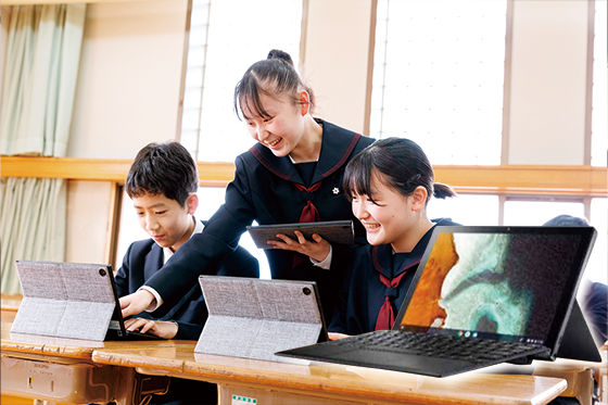 Chromebookを生徒1人に1台